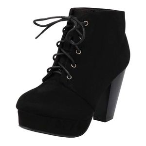 Black Ankle Heel Booties (7.5) 🆕